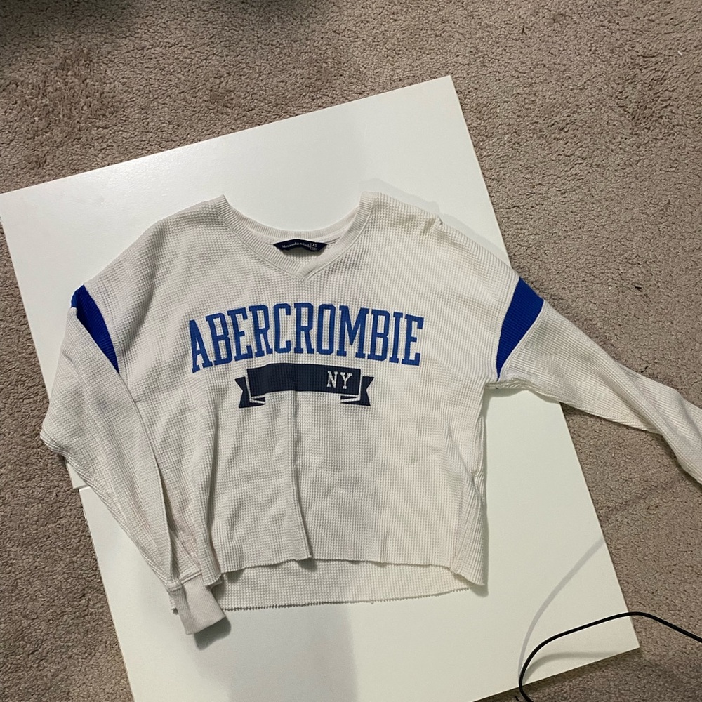 Abercrombie and fitch sweater. Size XS
